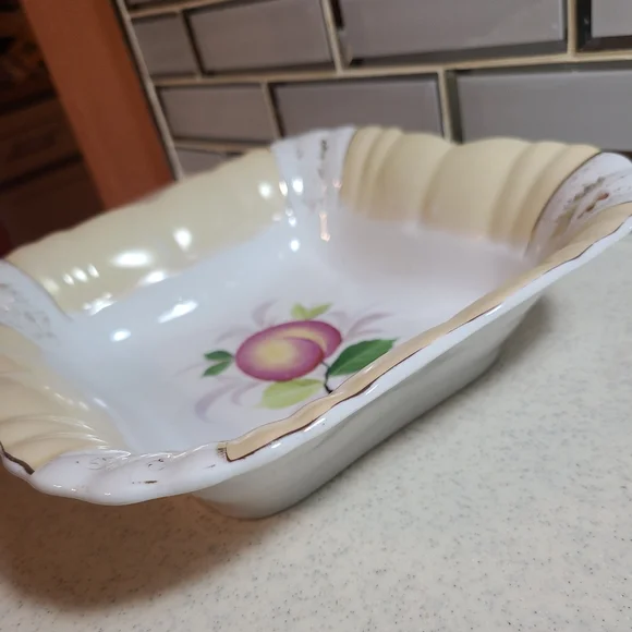 Salad bowl for sale 8.5 inches - Picture 6 of 16